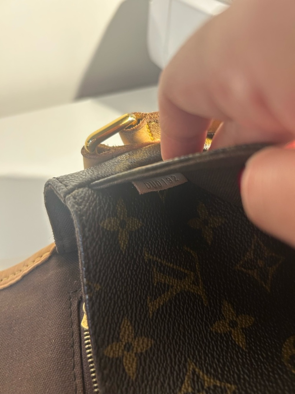 Louis Vuitton Monogram menilmontant - Picture 3 of 13